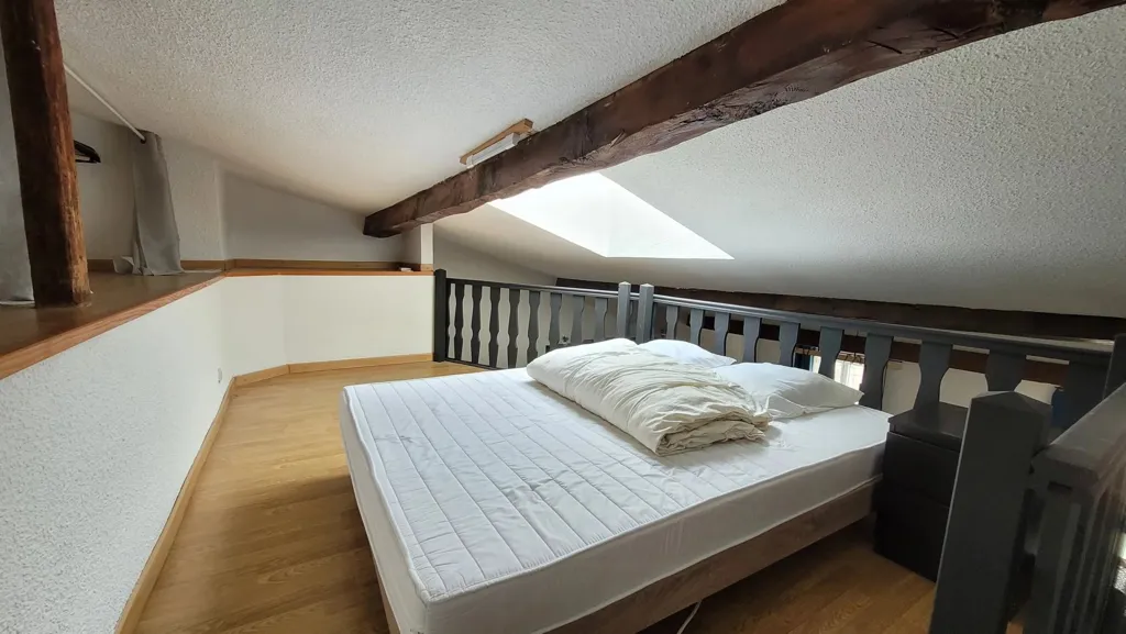 Chambres - Studio Meublé en Duplex en Centre-Ville