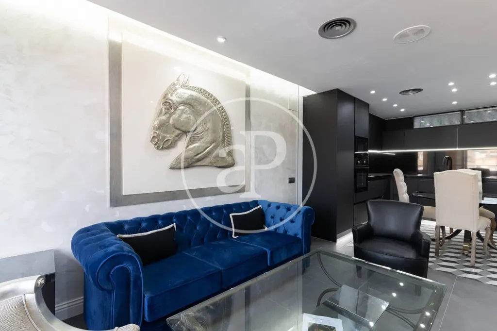 Elutuba - Modernised Attic Apartment with Terrace in Eixample Dreta