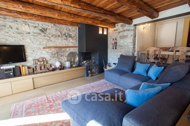 Séjour - Refurbished Triplex with Balcony in Courmayeur