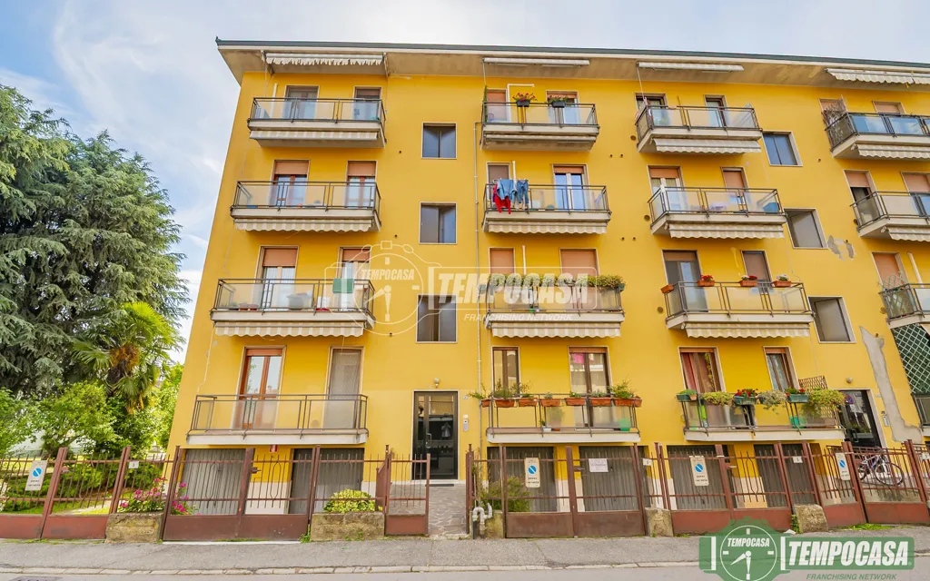 Extérieur - Rustic 3-Bedroom Apartment with Balcony in Lodi Vecchio