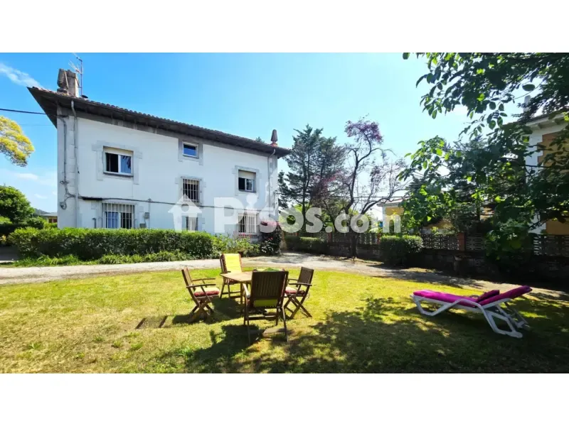 Exterior - Señorial House with Private Garden in Torrelavega