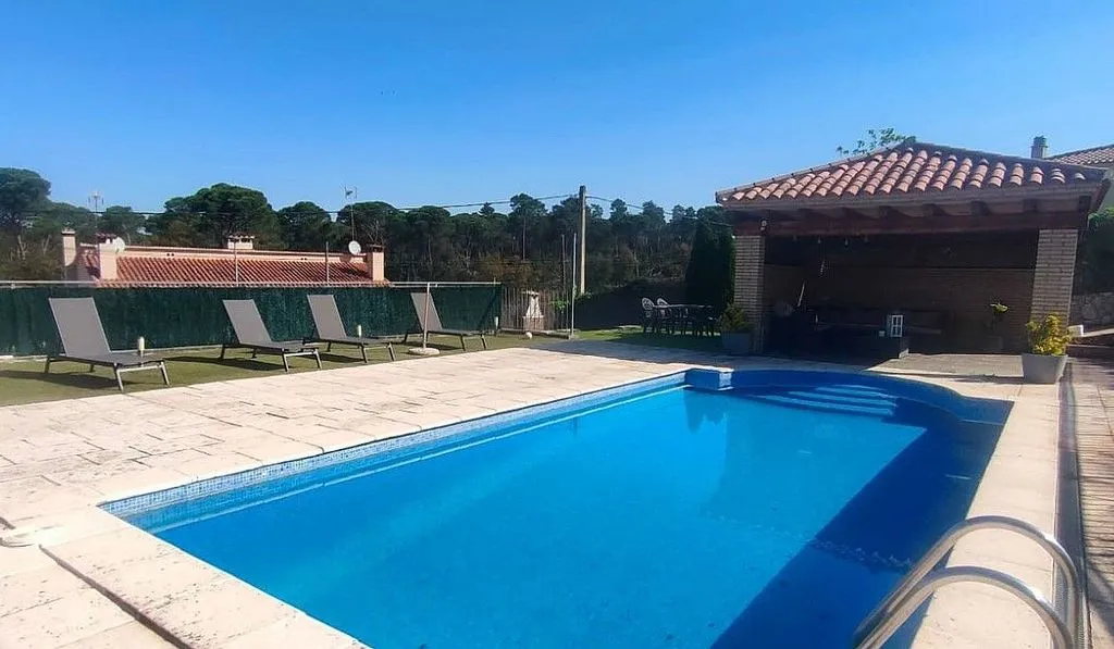 Piscine - Chalet with Pool and Terrace in Sils