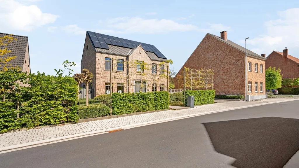 Exterior - Stately Villa with Garden in Romershoven
