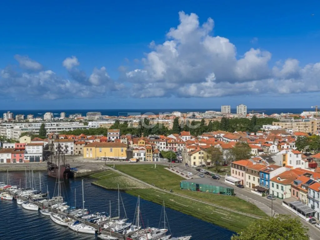 Luxury House with River View in Vila do Conde