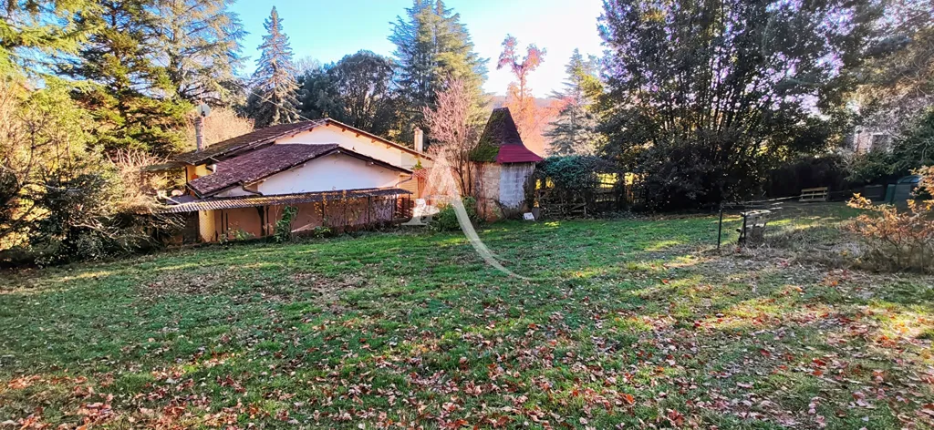 Jardin - Maison de campagne avec gîte à la Dordogne