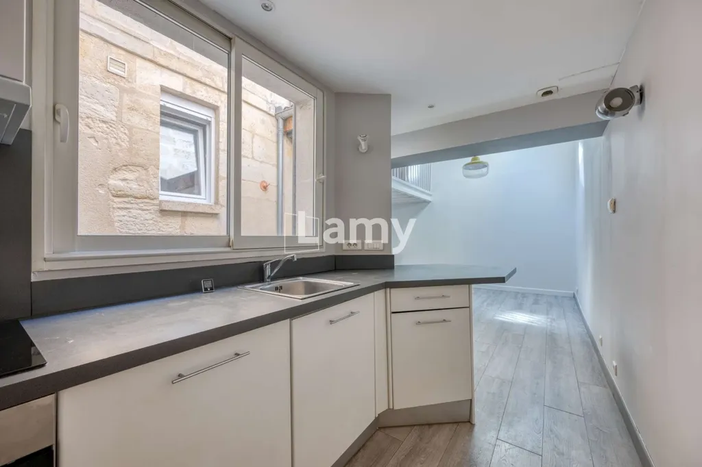 Cuisine - Appartement Souplex avec Cour à Bordeaux Gambetta