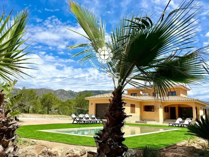 Piscine - Luxury Villa with Private Pool in Costa Dorada