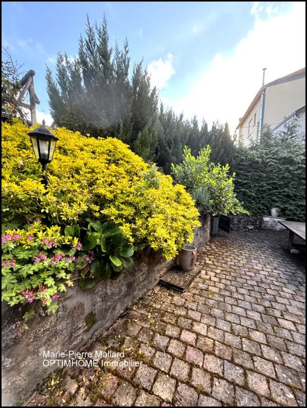 Aed - Family House with Garden in Bourganeuf