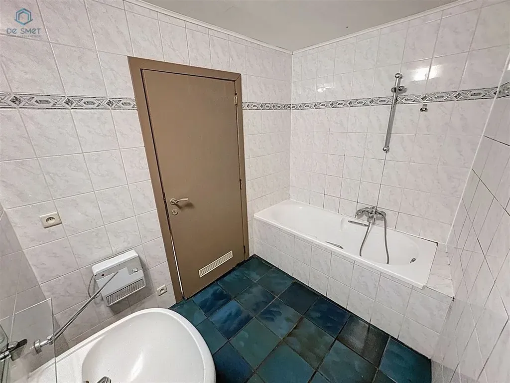 Vannitoad - Appartement with Terrace in Geraardsbergen