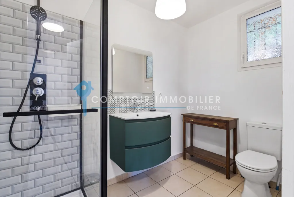 Salles de bain - Maison de 4 Chambres avec Terrasse à Saint-Ismier