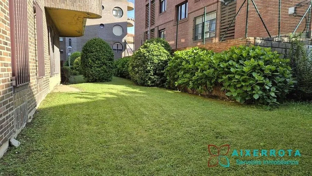 Garden - Ground Floor Flat with Garden in Algorta, Getxo