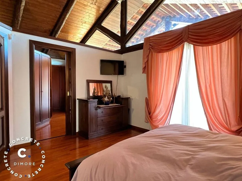 Magamistoad - Luxury Bifamiliar Villa with Private Garden in Chieri
