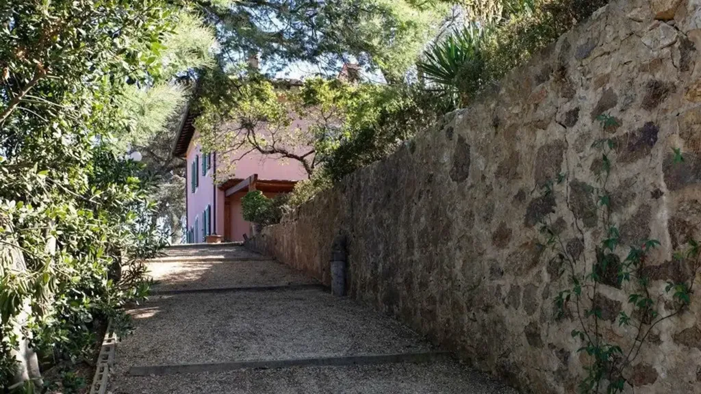 Välivaade - Historic Villa with Pool in Porto Azzurro