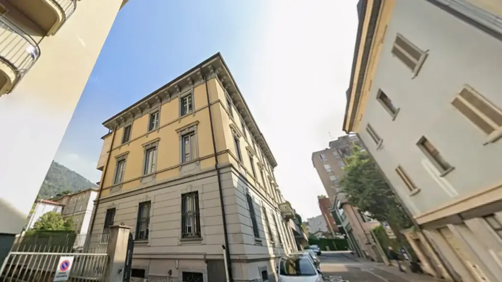 Exterior - Rented 2-Bedroom Apartment in Como