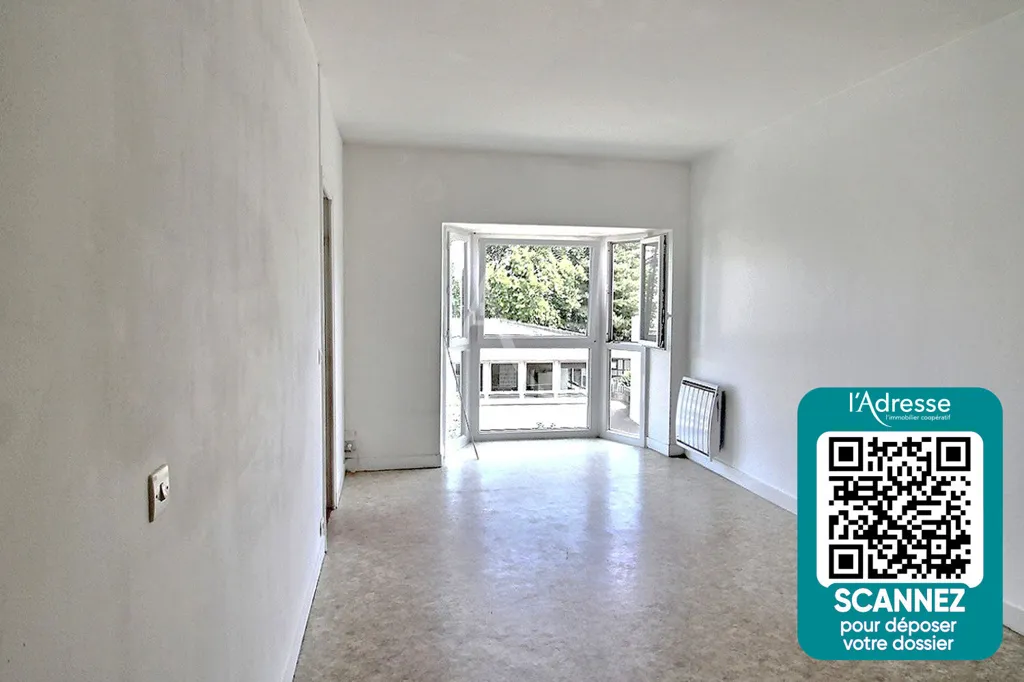 Stanze - Bright 2-Bedroom Flat with Private Cellar in Élancourt