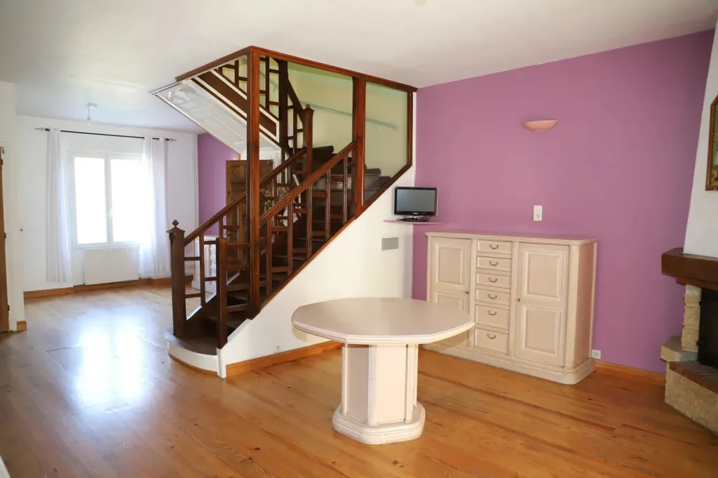 Séjour - Ensemble Immobilier avec Grand Garage à Proximité du Centre