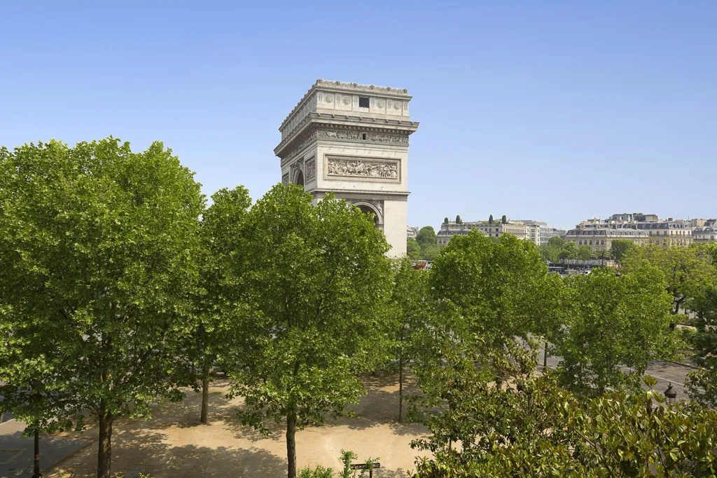 Duplex Apartment with Arc de Triomphe View in Paris 16th