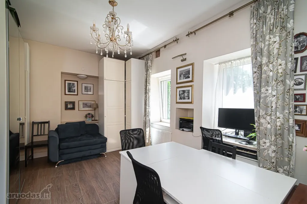 Kabinet - 4-Bedroom Apartment with Garden in Vilnius