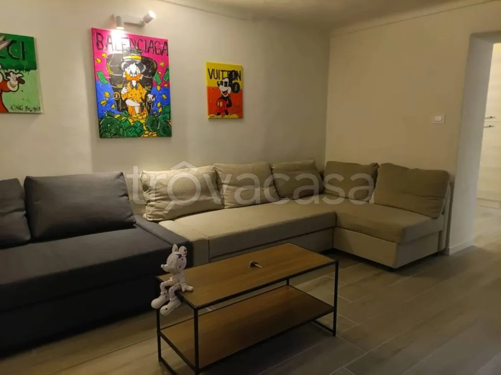Soggiorno - Modernised Apartment with Balcony in Turin