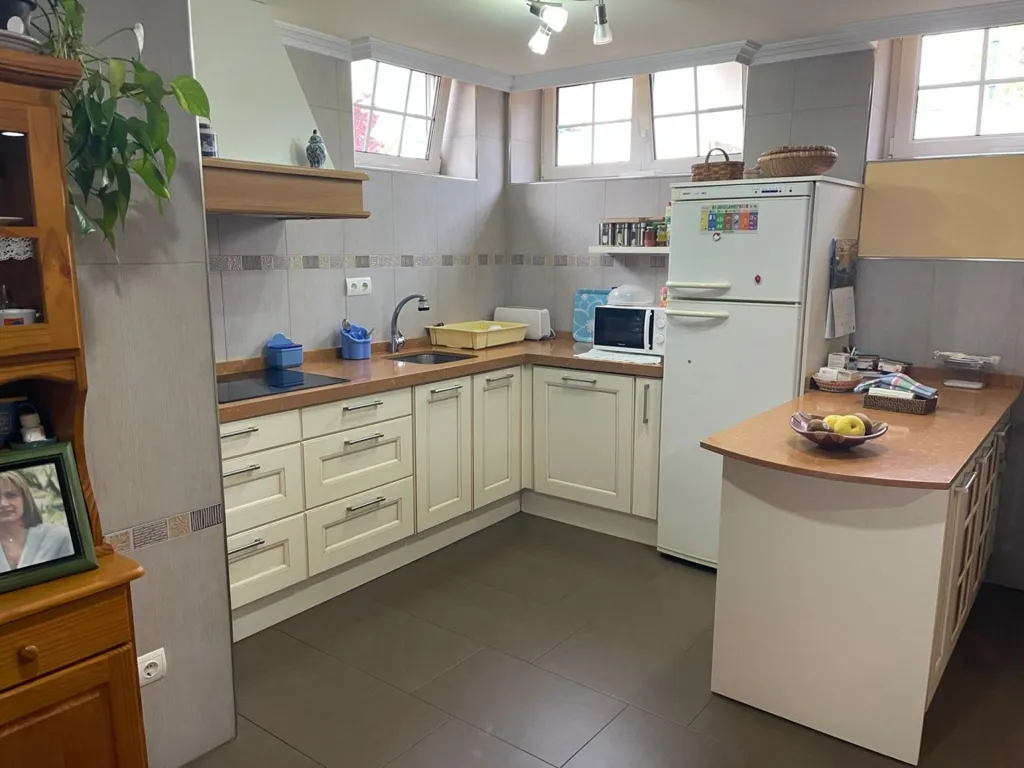 Kitchen - Chalet with Large Garden in Barcena de Cicero