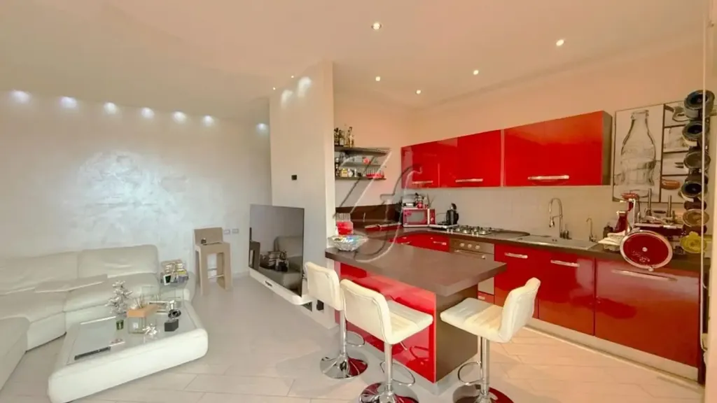 Cuisine - Trilocale with Panoramic Terrace in Prato