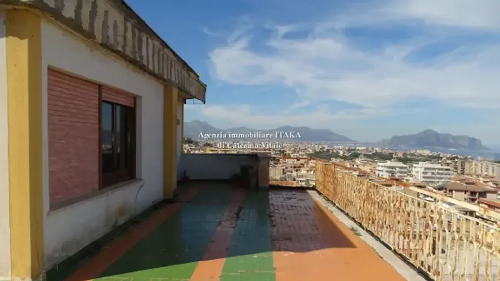 Terrasse - Penthouse with Gulf View in Villabate