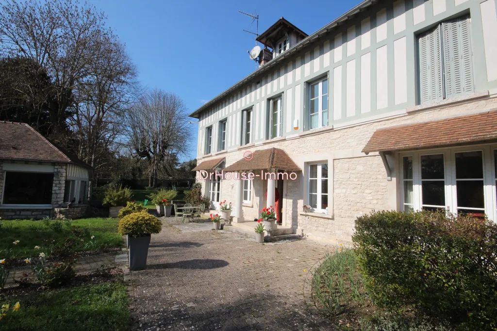 Extérieur - Maison Familiale avec Piscine à Vernon