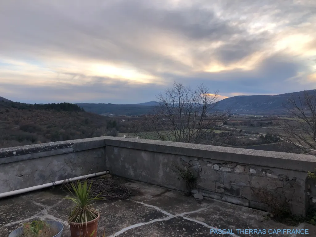 Terrasse - Maison de Maître du XVIIe siècle à Rénover à Sault