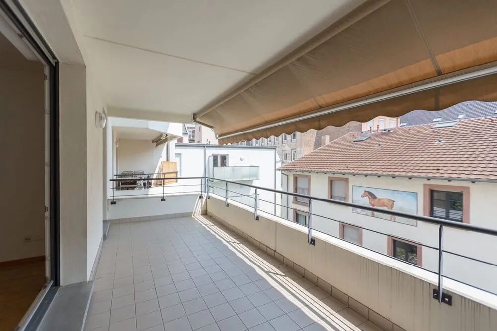 Balcony - Strasbourg Apartment with Balcony and Kitchen