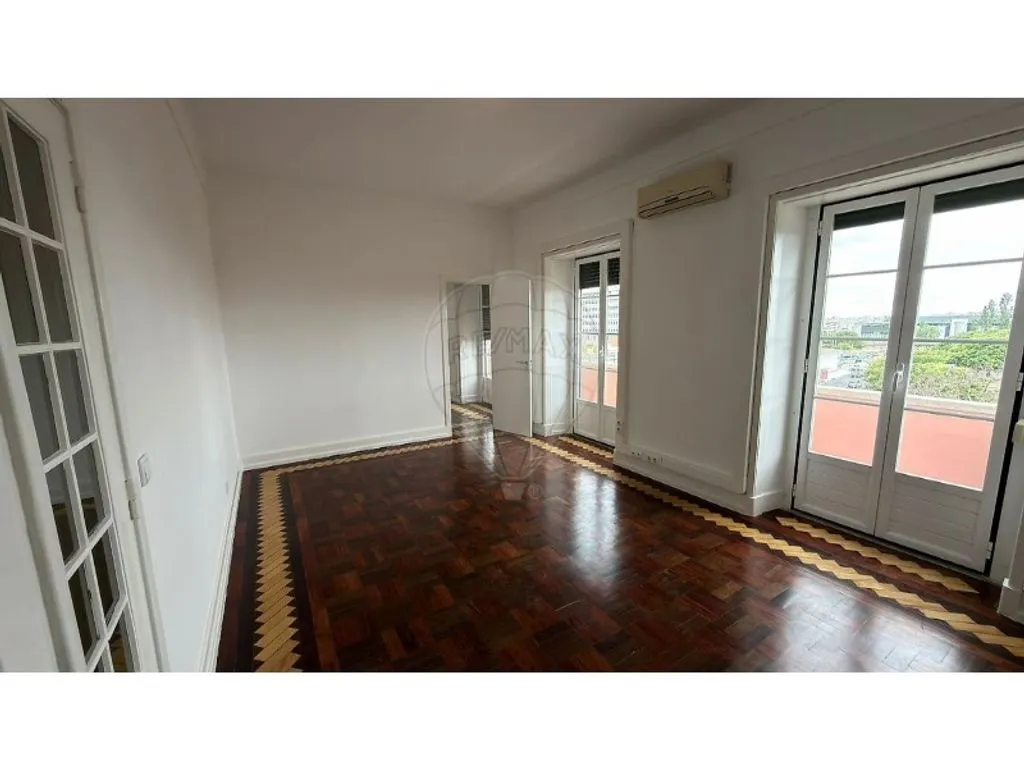 Séjour - Refurbished Office Space in Lisbon City Centre
