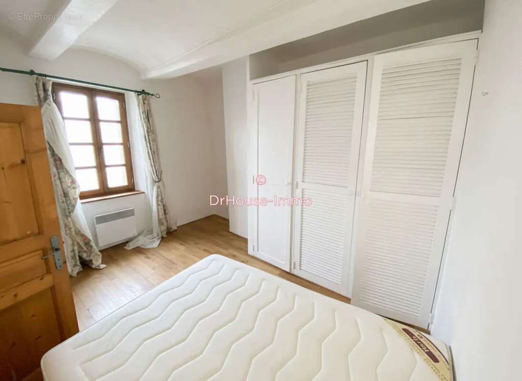 Chambres - Maison de Village en Pierre avec Balcon à Mirabel