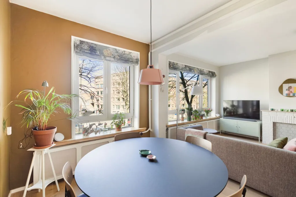 Salle à manger - 1940s Apartment with South-Facing Balcony in Blijdorp