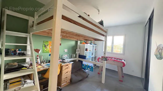 Chambres - Maison 6 pièces à Dions