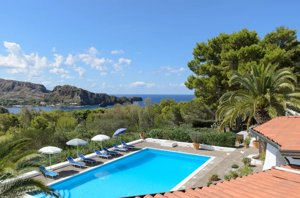 Piscine - Exclusive Villa with Sea View in Vulcano