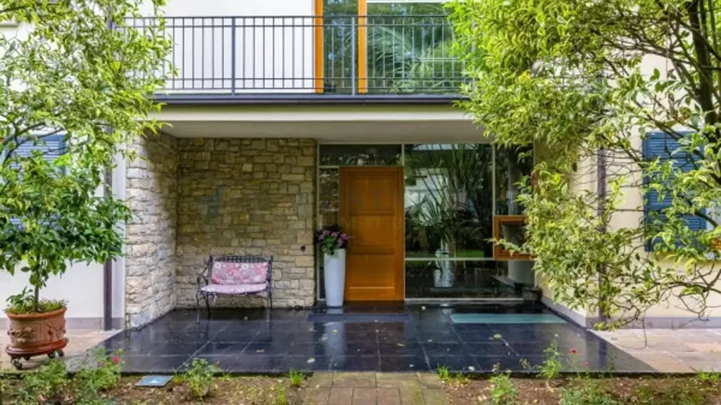 Terrazza - Villa indipendente con piscina nel residence a Brembate di Sopra