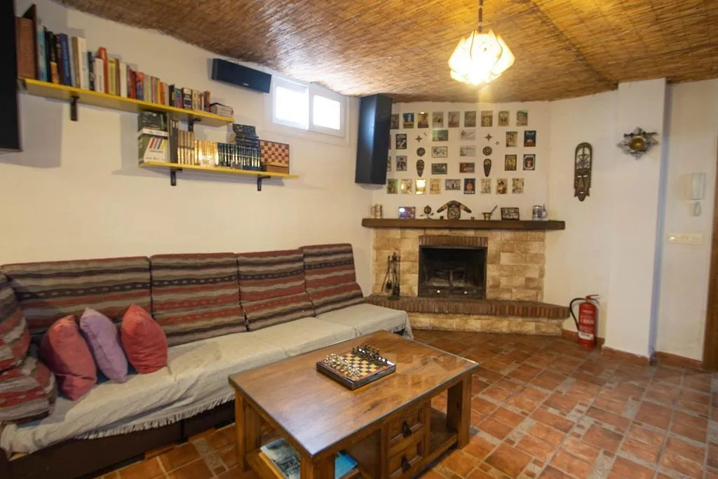 Elutuba - Chalet with Pool and Terrace in Nívar