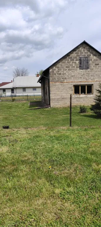 House with Garden in Jedlicze