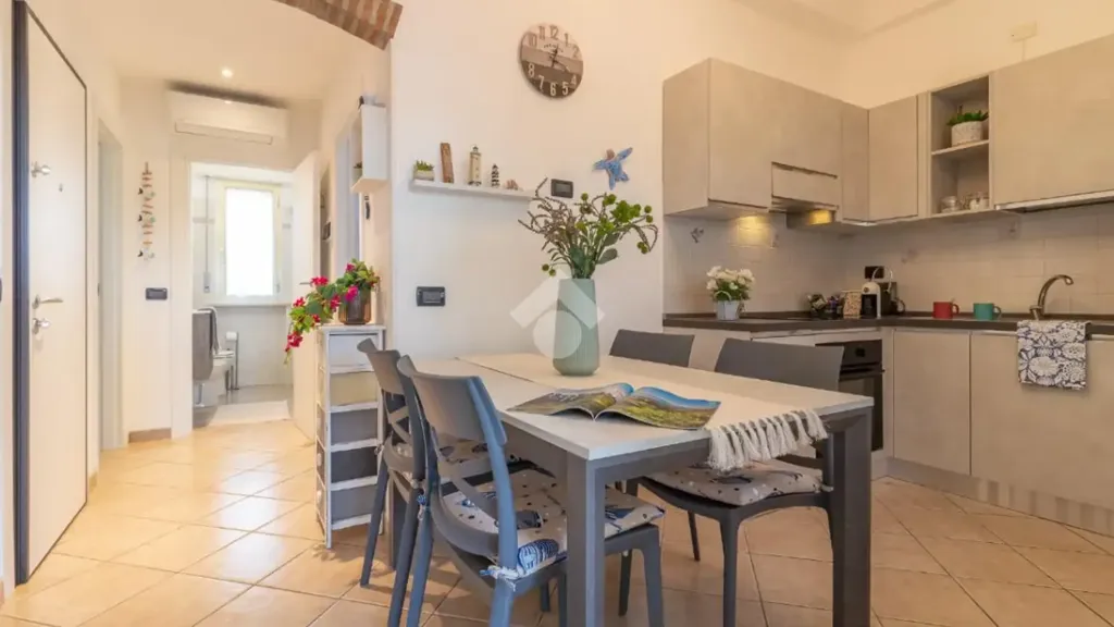 Dining Room - Trilocale with Sea View in Pinarella