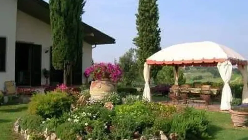 Jardin - Modern Villa with Panoramic View in Montespertoli