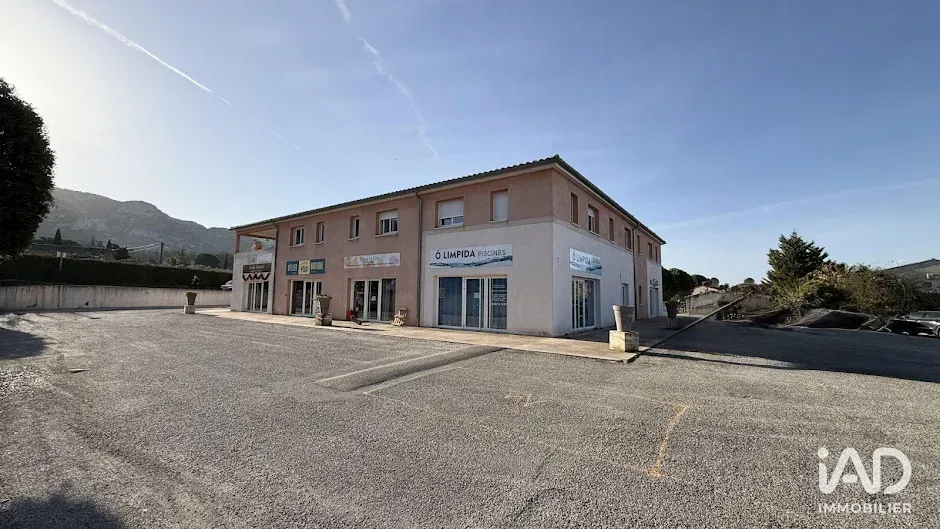 Välivaade - Commercial Space with Large Window in Robion