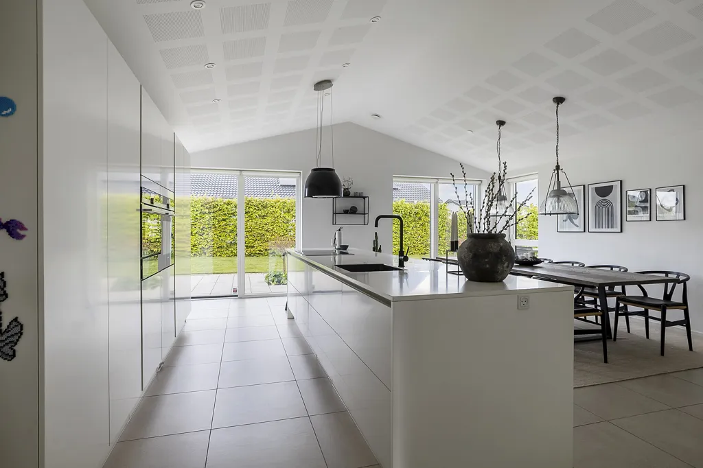 Cuisine - Modern Villa with Terraced Garden in Struer