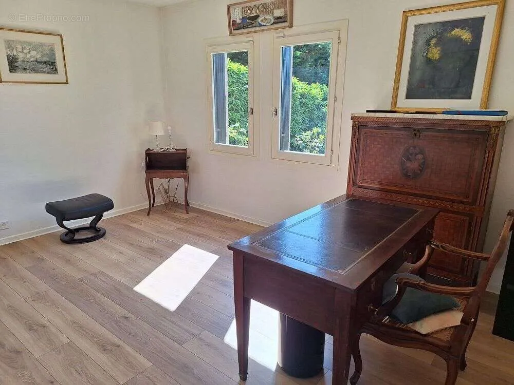 Bureau - Villa d'Architecte avec Vue sur les Monts du Lyonnais à Lyon-5e
