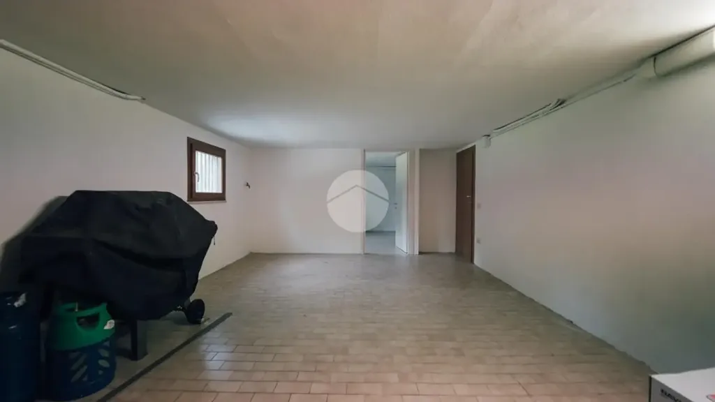 Garage - Luxury Villa with Private Garden in Preganziol