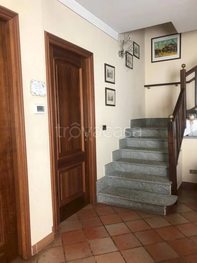 Pièces - Villa with Garden and Terraces in Torre Pellice