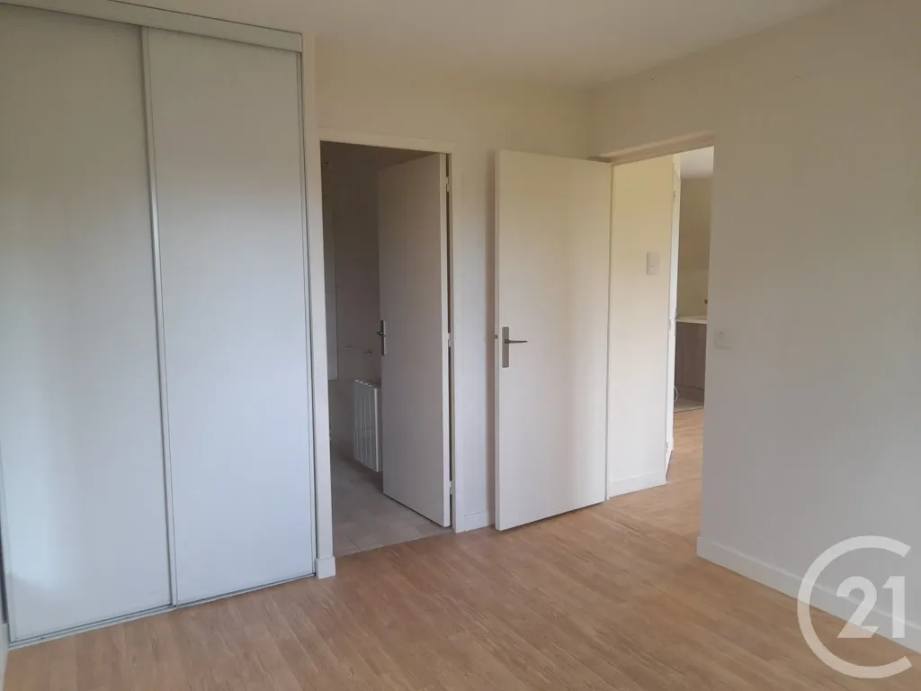 Chambres - Appartement T2 avec Cave à Laval