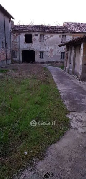 Jardin - Historic Villa with Courtyard in Gazzuolo Centre