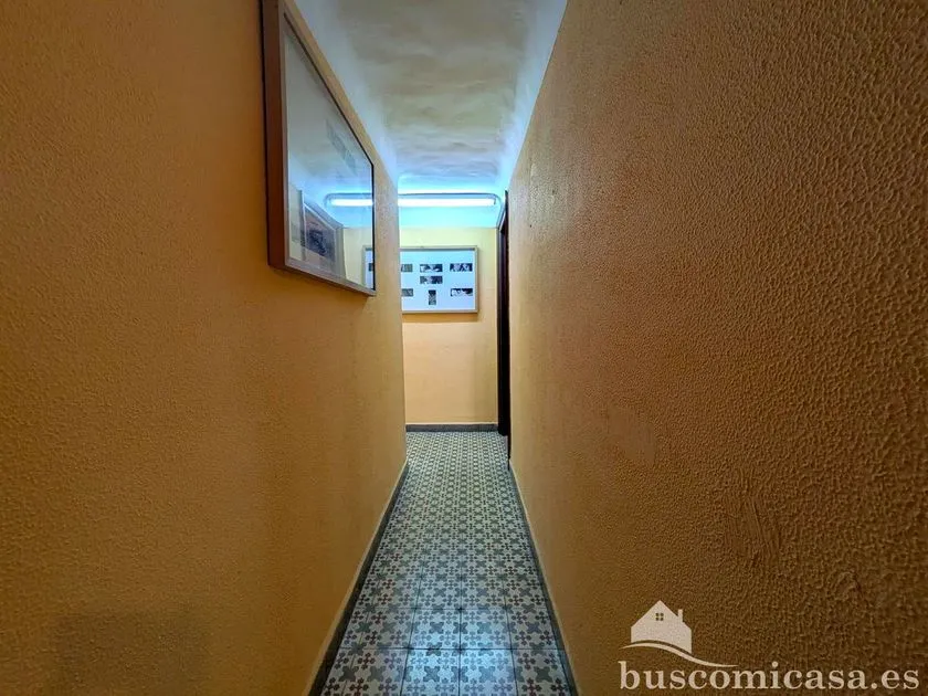 Esik - Commercial Building with Terrace in Linares