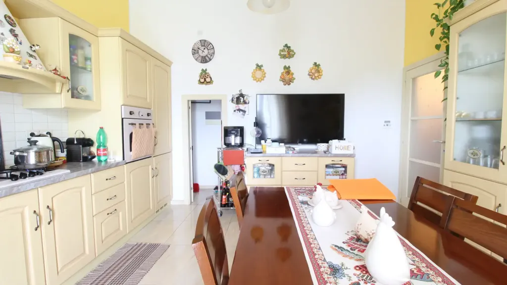Sala da pranzo - Rear-Facing Apartment with Balcony in Vinci