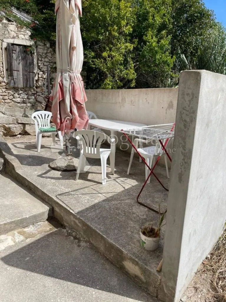 Terrazza - Traditional House with Rustic Charm on Susak Island