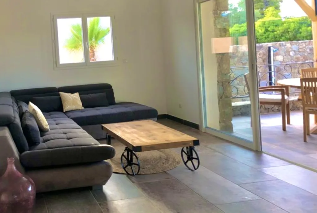 Séjour - Bergerie avec Piscine et Terrasse à Ventiseri